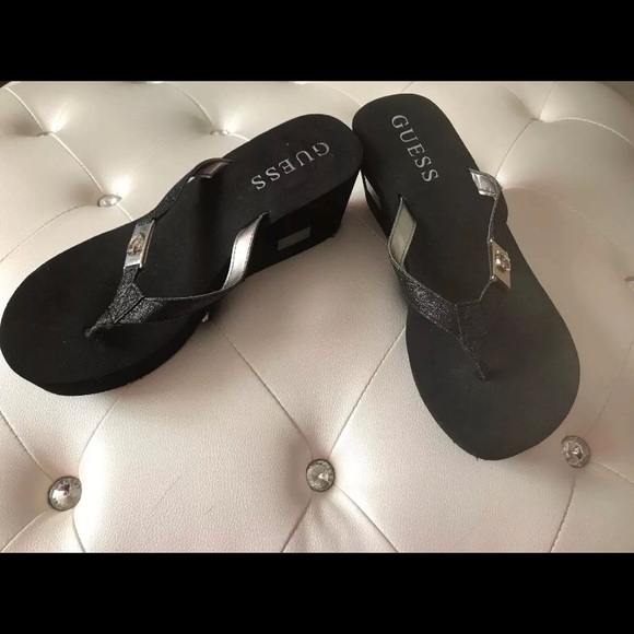 guess wedge thongs